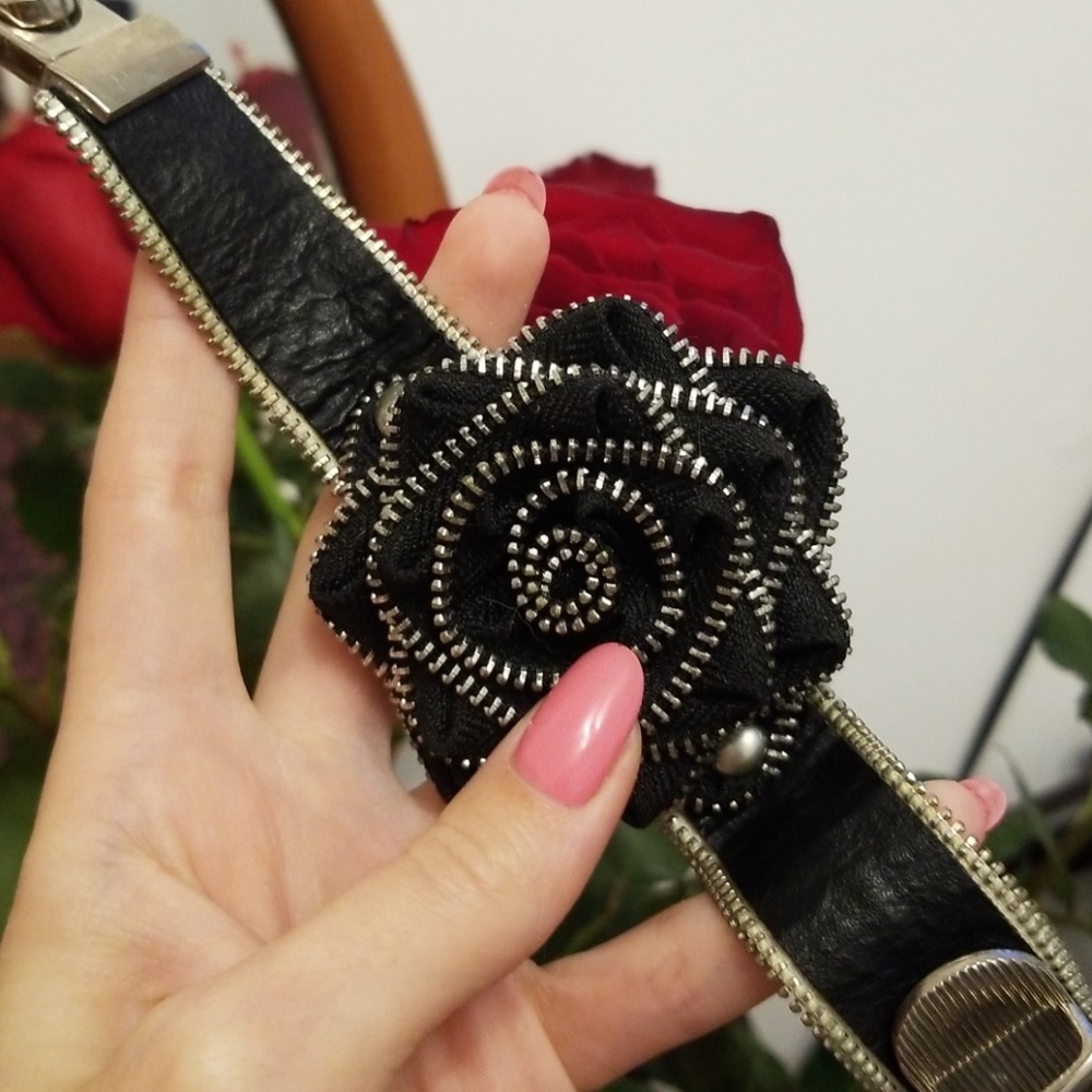🤘🏻 Rock Rose Leather Bracelet